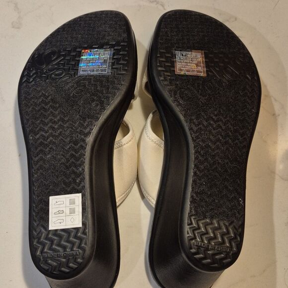 Skechers 10 White with Sparkle Gems Sandals - New - Picture 6 of 7